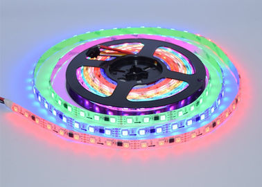 China Magischer Digital LED Streifen WS2818 IC, dekorative super helle LED Streifen DCs 12V fournisseur